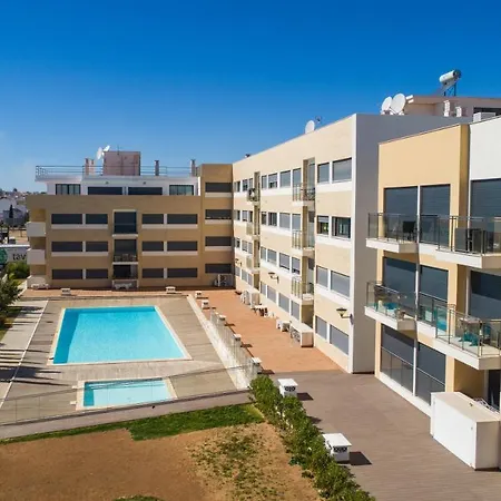 Apartamento Stylish Three Bedroom Central Tavira. *