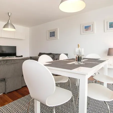 Stylish Three Bedroom Central Tavira. *