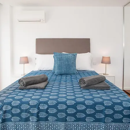 Stylish Three Bedroom Central Tavira.