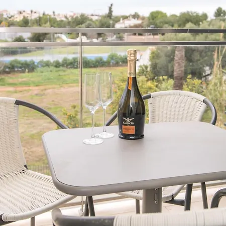 Stylish Three Bedroom Central Tavira.